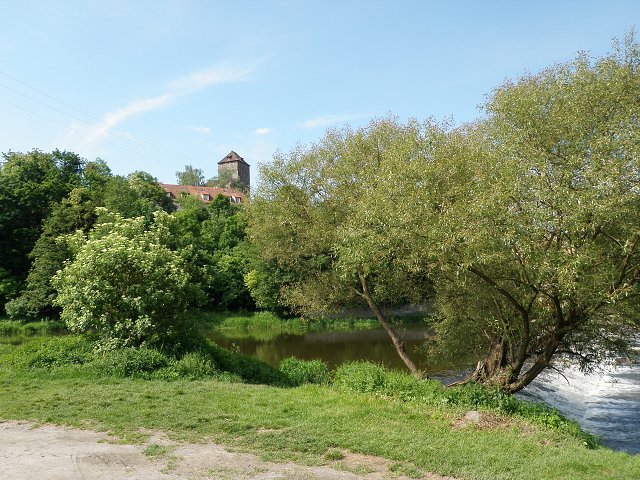 Týnec stavba