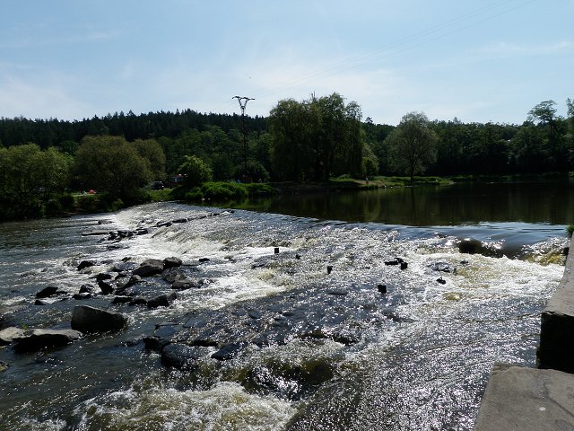 Týnec stavba