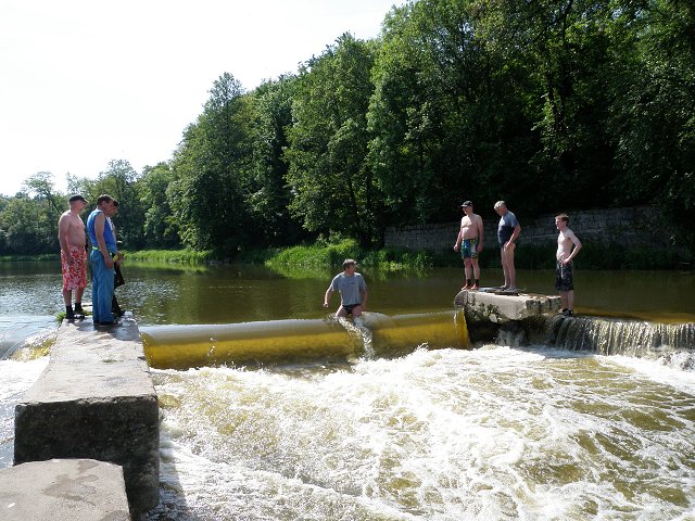 Týnec stavba