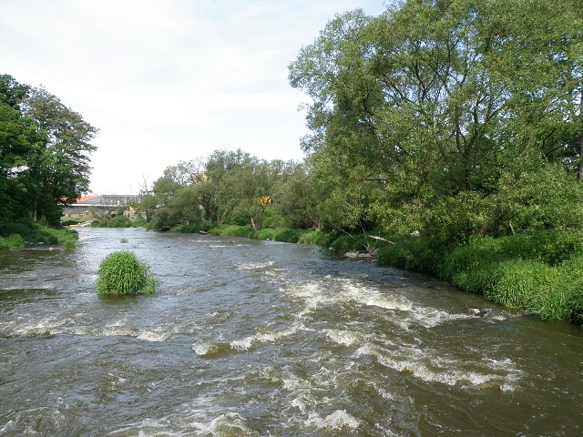 Týnec stavba