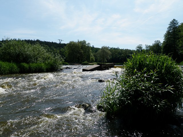 Týnec stavba
