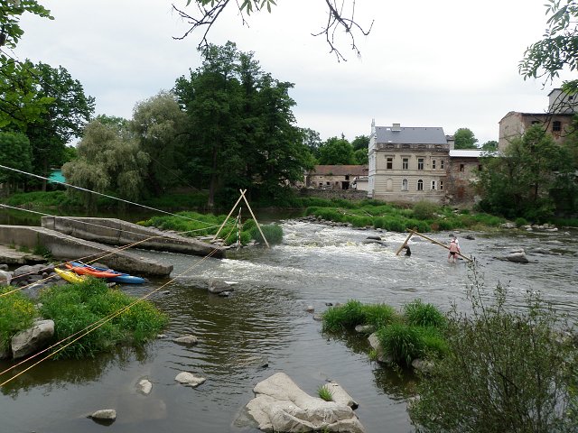 Týnec stavba