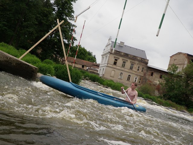 Týnec stavba