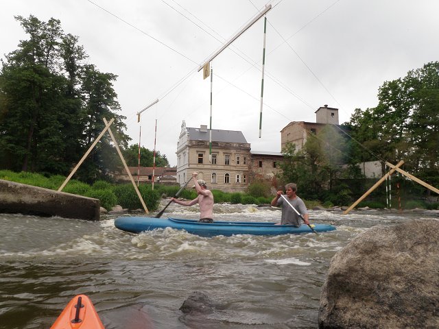 Týnec stavba