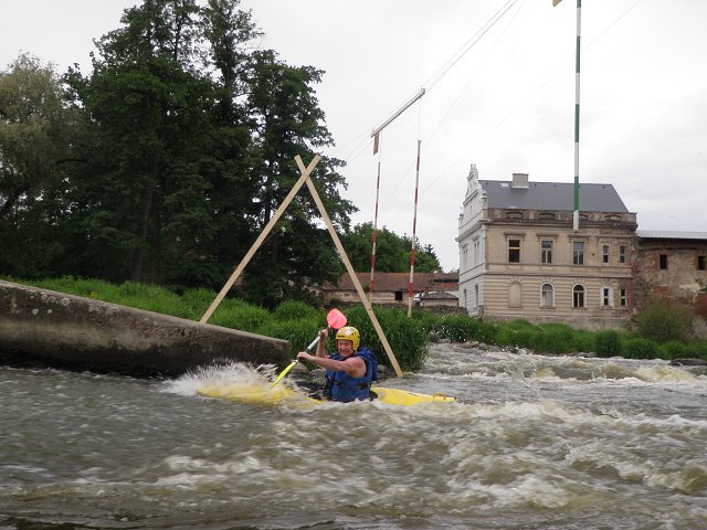 Týnec stavba