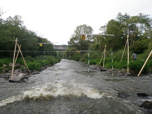 Týnec stavba