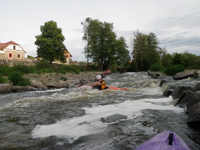 Týnec stavba