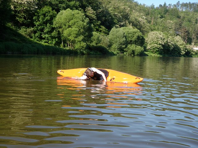 Týnec stavba