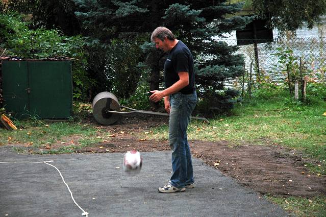 Nohejbal na novém hřišti
