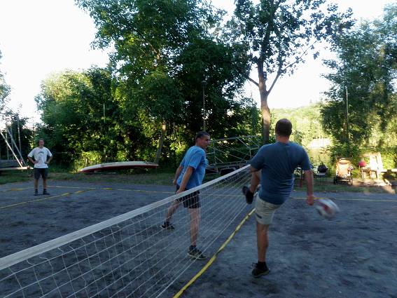 Nohejbal v loděnici