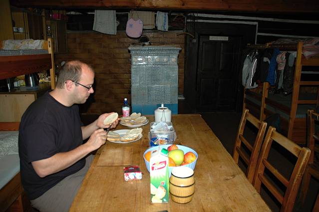 img00017.jpg