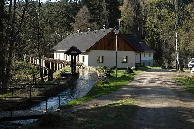 img00100.jpg